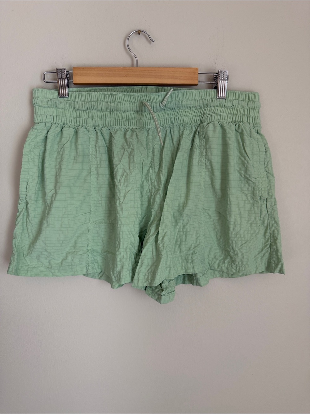 Columbia Mint Green Women's Athletic Drawstring Shorts